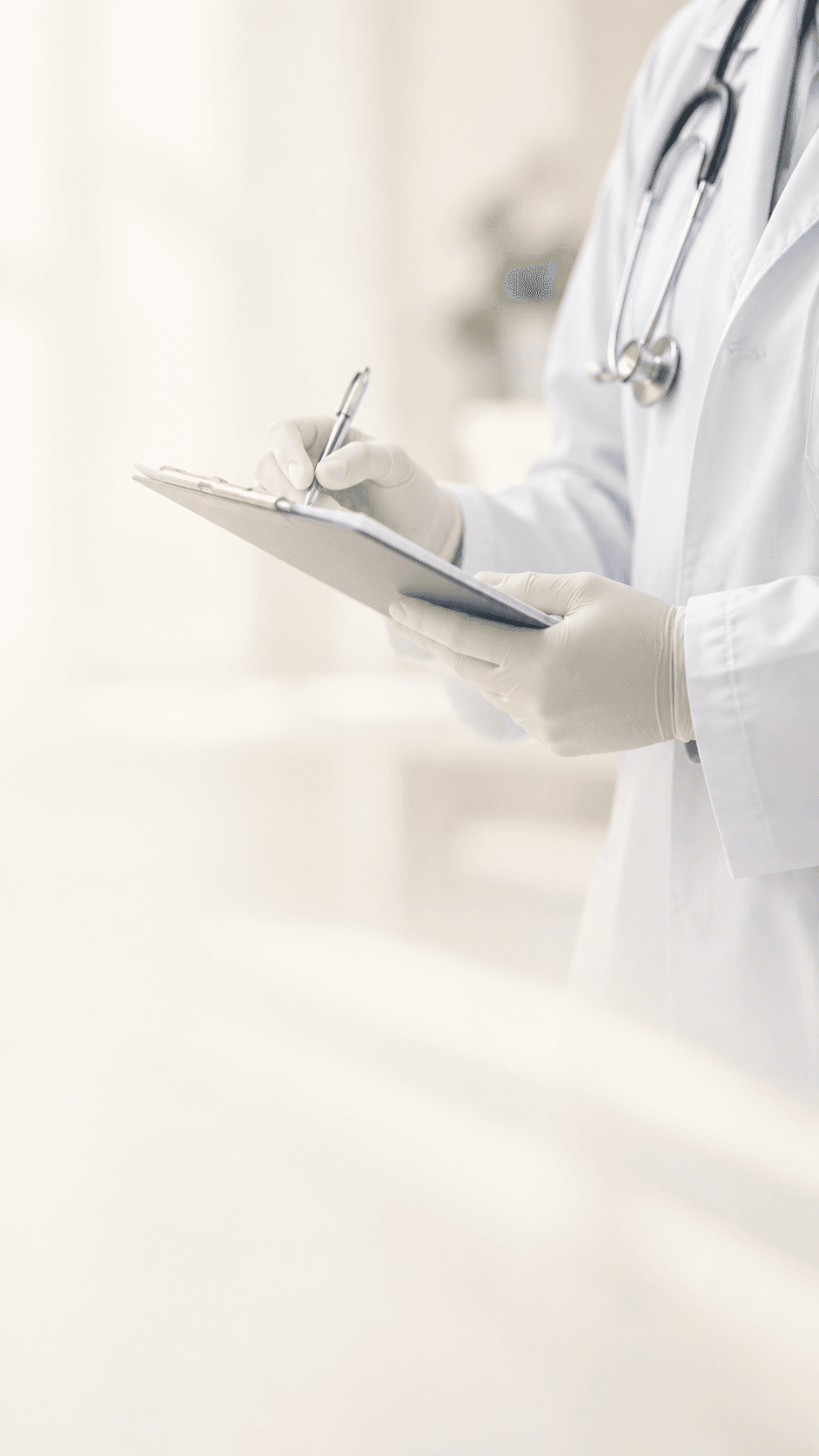 Profesional de la salud en consulta